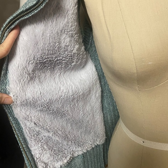 Aventura blue vest size small - Picture 6 of 7